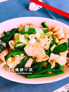 蒜香五花菠菜(無油家常菜) 的食譜成品照片