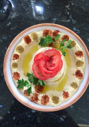 A picture of Hummus.