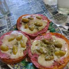 Una foto de Pizza con anco