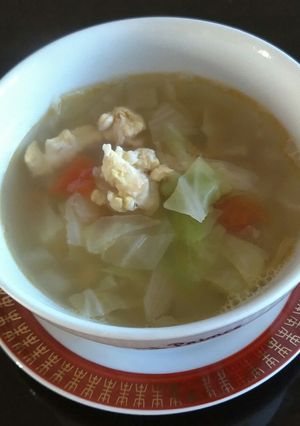 蕃茄炒蛋改版高麗菜湯 的食譜成品照片