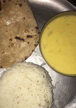 A picture of Kadhi/Karhi (Without Pakoras).