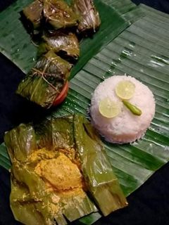 ইলিশ মাছের পাতুরি(ilish macher paturi recipe in Bengali) রেসিপির প্রধান ছবি