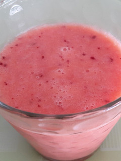 Una foto de Licuado de frutas con duraznos