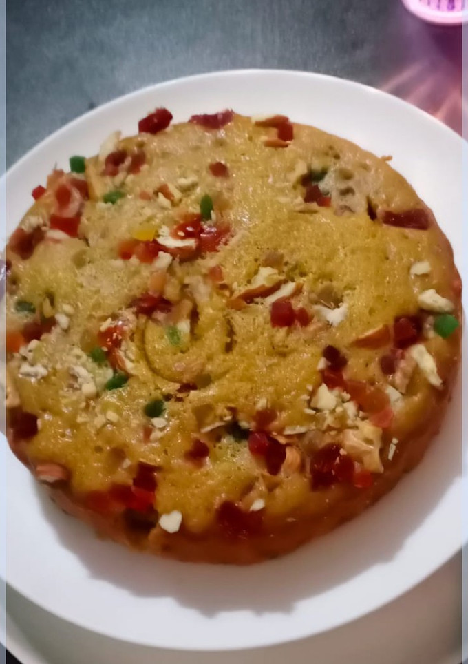 A picture of Plum cake.