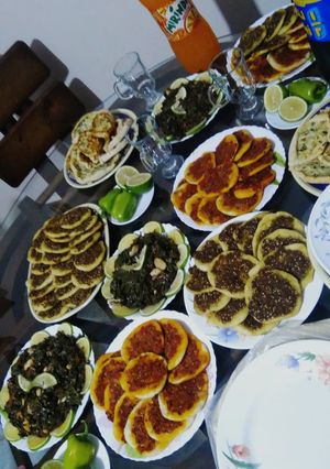 صورة لوصفة محمرة ومناقيش زعتر