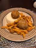 Pasta Penne con Albóndigas en salsa estilo 🇵🇷