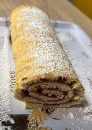 Pofon egyszerű piskótatekercs recept fotója