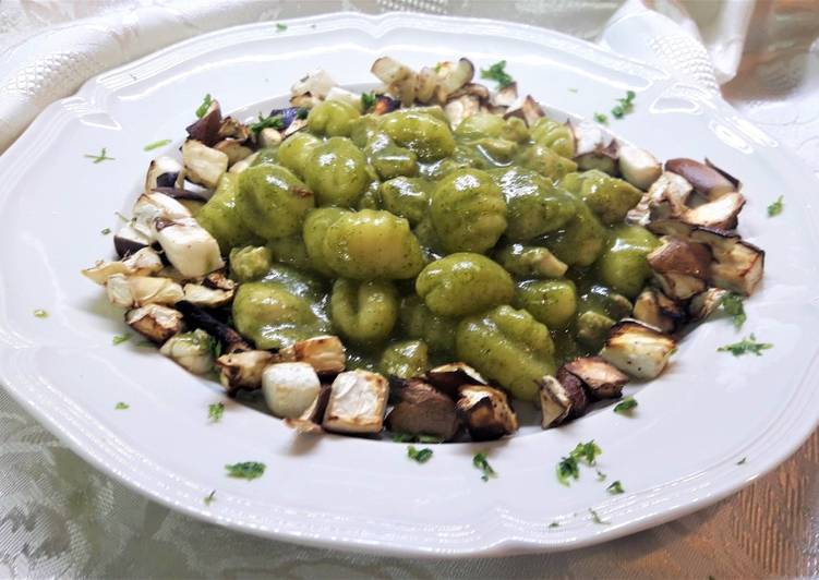 Gnocchi con finocchietto pesce spada e melanzane