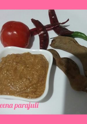 A picture of Saboot imli and onion ki tikhi chutney.