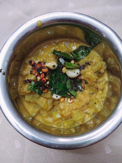 சுரைக்காய் நில கடலை கூட்டு (Suraikkai nilakadalai kootu recipe in tamil) செய்முறை முக்கிய புகைப்படம்