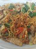 Drunken-Style Stir-Fried Instant Noodles (Pad Kee Mao Mama)