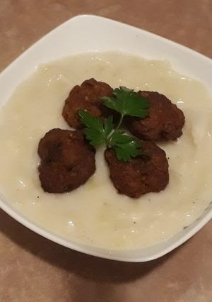Káposztafőzelék fasírttal recept fotója