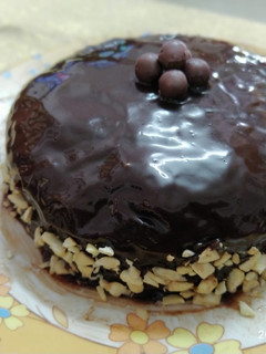 சாக்லேட் ட்ரிஃபில் கேக் (Chocolate truffle cake recipe in Tamil) செய்முறை முக்கிய புகைப்படம்