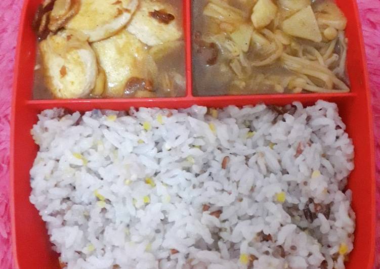 Sapo tahu dan jamur enoki
