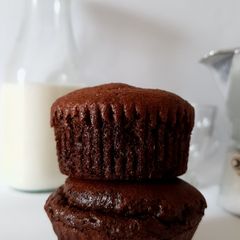 A picture of Sugarfree cocoa cupcakes 🧁.