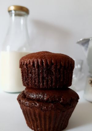 A picture of Sugarfree cocoa cupcakes 🧁.