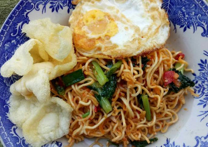 Resep Mie Goreng Rumahan Oleh Dapur Arin - Cookpad