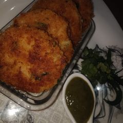 A picture of Crispy aloo tikki.