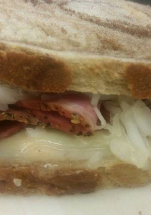 A picture of NY Reuben.