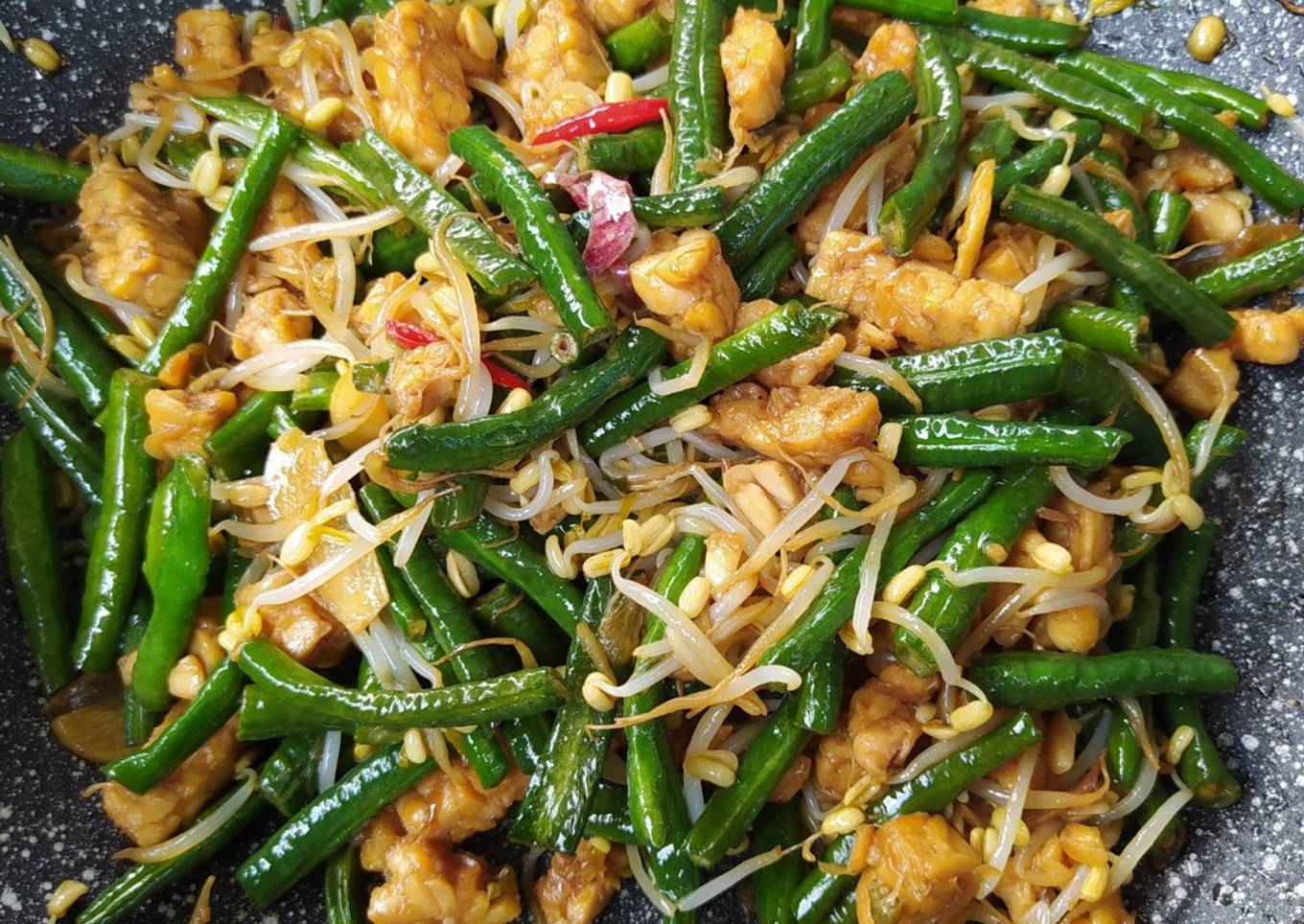 2. Oseng tauge kacang panjang tempe