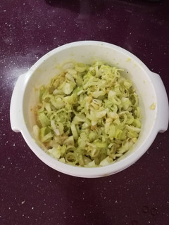 Una foto de Ensalada de puerro al estilo de Rumanía 🇷🇴