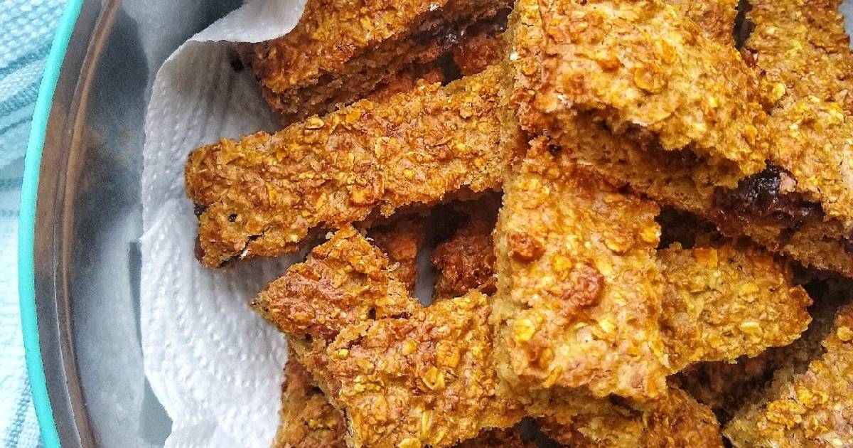 Baked Oat Fruit Bars Recipe by Natalie Marten (Windsor__Foodie) Cookpad