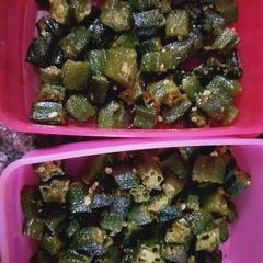 A picture of Lady's finger sabji.