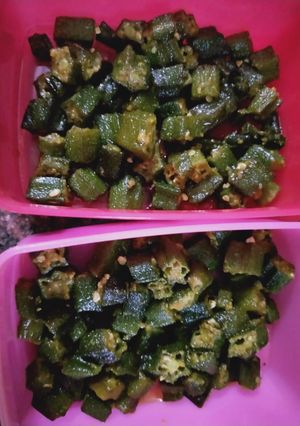 A picture of Lady's finger sabji.