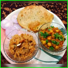 A picture of Chole bhature.