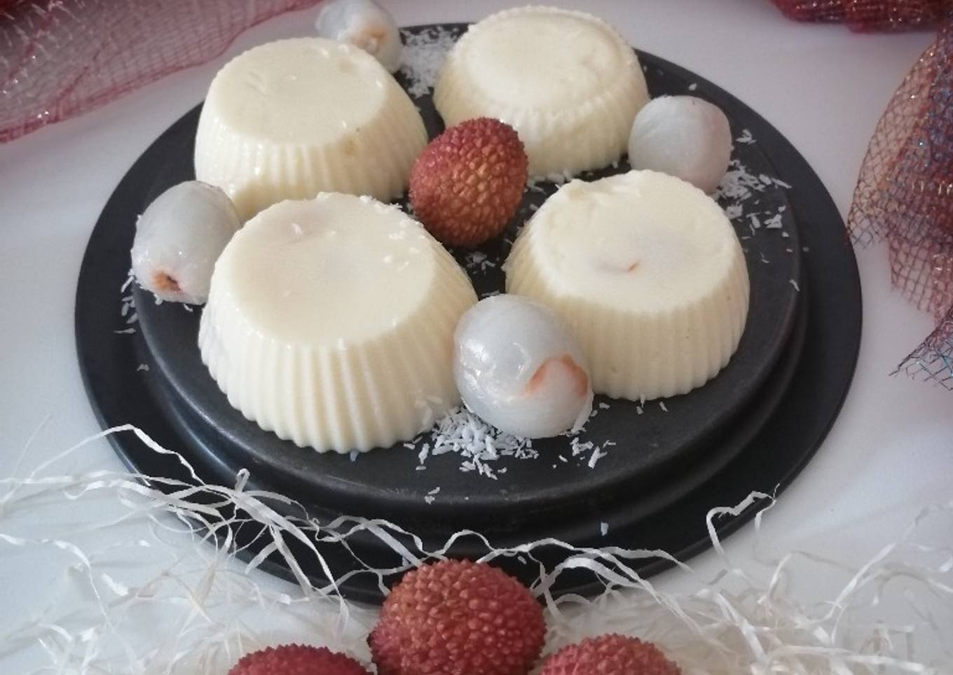 Litchi coconut pudding