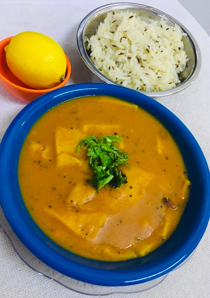 દાળઢાેકળી (Dal Dhokli Recipe In gujarati) રેસીપી મુખ્ય ફોટો