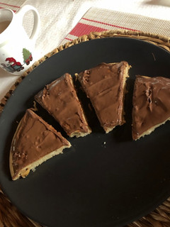 Una foto de Tortita de avena 🥞 con nocilla 🍫