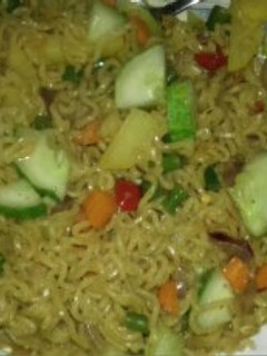 A picture of Indomie wit veggies.