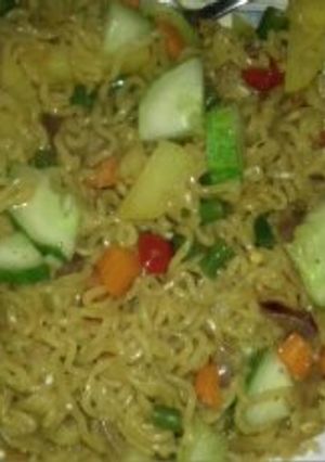 A picture of Indomie wit veggies.