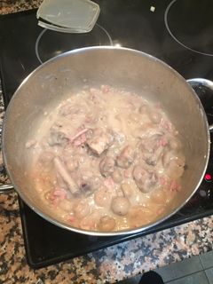 Una foto de Pollo con bacon y bechamel