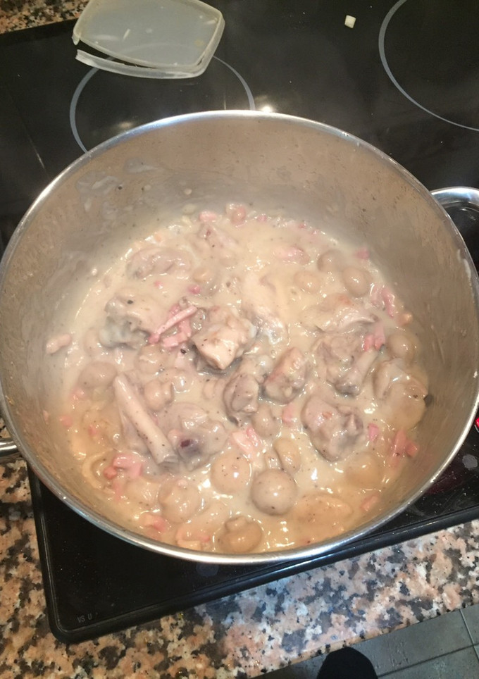 Una foto de Pollo con bacon y bechamel