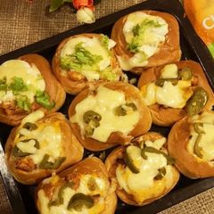 A picture of Stuffed buns.