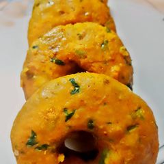 A picture of Rajasthani Makke Ke Dhokle.