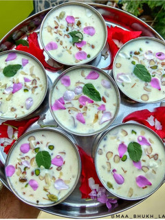 केसरीया शाही खीर (Kesariya shahi kheer recipe in hindi) रेसिपी मुख्य फोटो