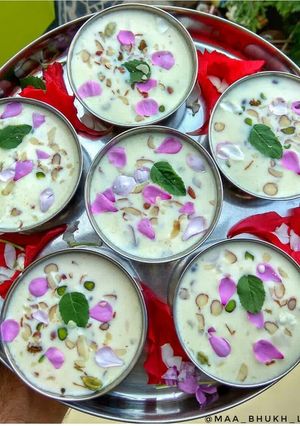 केसरीया शाही खीर (Kesariya shahi kheer recipe in hindi) रेसिपी मुख्य फोटो