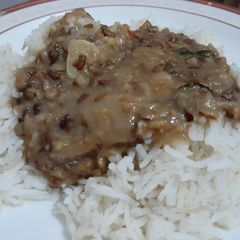 A picture of Hari Daal.