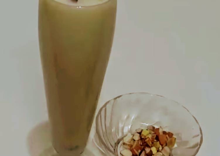 Recipe of Banana shake in 17 Minutes at Home