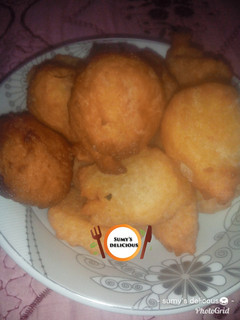 A picture of Semovita puff puff.