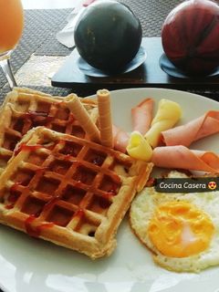 Una foto de Waffles 😍😍🤤 (o gofres)