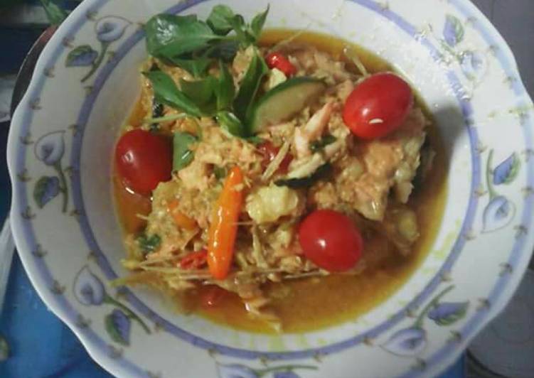 Gulai salmon bening