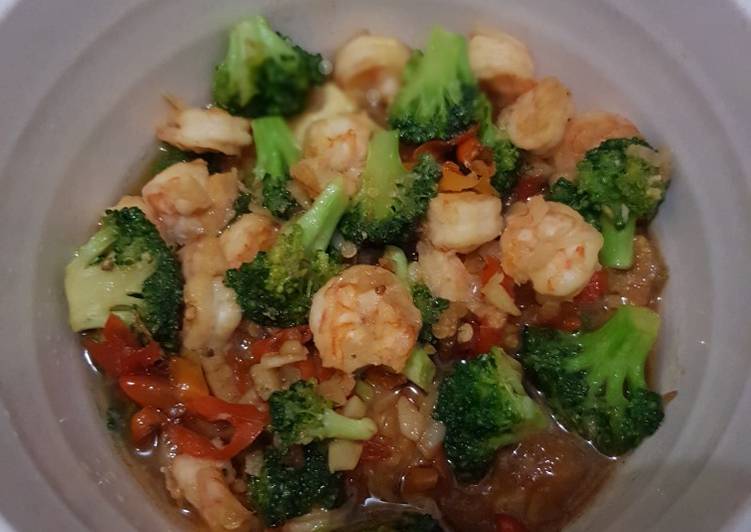 Kiat-kiat memasak Broccoli Shrimp Tofu sedap