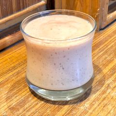 Mango and Strawberry Shake 🥭🍓 A picture of Mango and Strawberry Shake 🥭🍓.