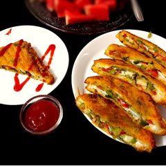 A picture of Vegetable Sandwich Bread Pakoda.