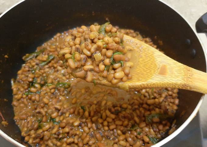 Recipe of Speedy Black eyed peas curry