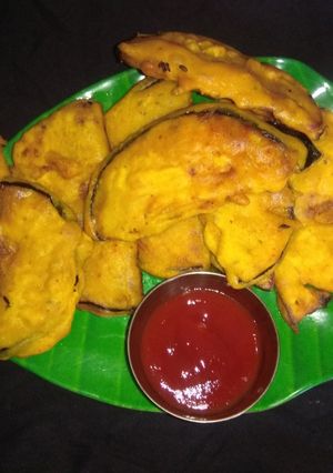 बैंगनी पकोड़ा (Baingani pakoda recipe in hindi) रेसिपी मुख्य फोटो